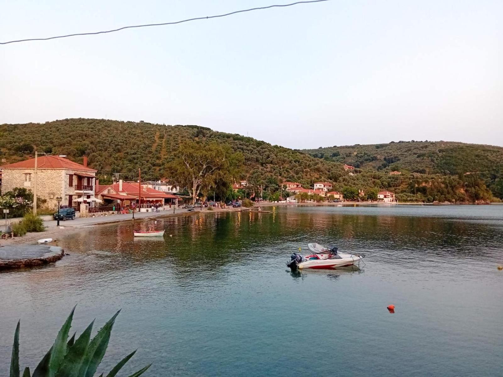 Christina'S Seaside Villa Afissos Exterior photo